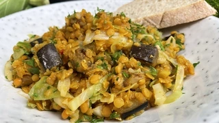 Rezeptbild für 101. Indischer Linseneintopf mit Aubergine und Spitzkohl - vegan