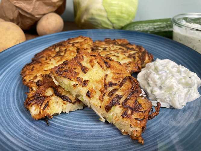 Rezeptbild für 79. Weißkohl-Kartoffelpuffer mit Gurkendip