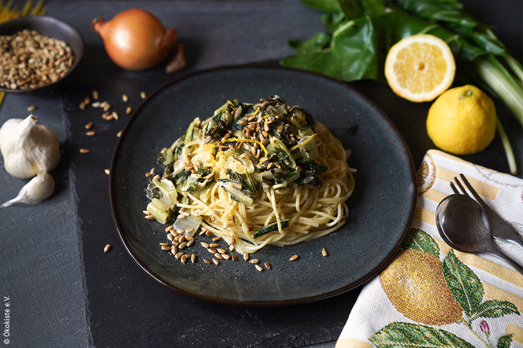 Mangold Pasta mit Zitrone