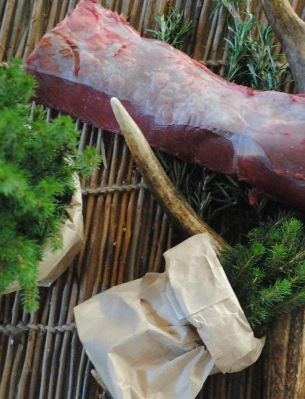 Produktfoto zu halber Hirschrücken, ca. 1,25kg