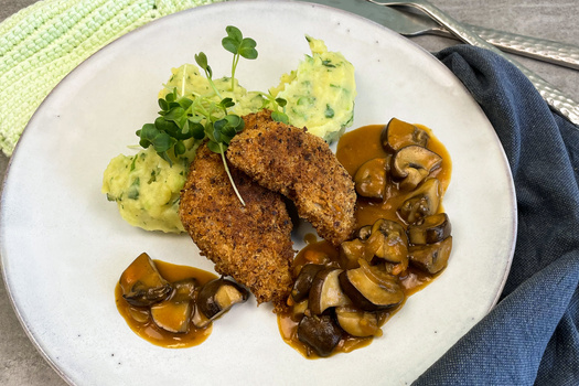 Rezeptbild für 124. Sellerieschnitzel mit Jägersoße und Stielmus-Kartoffelpüree
