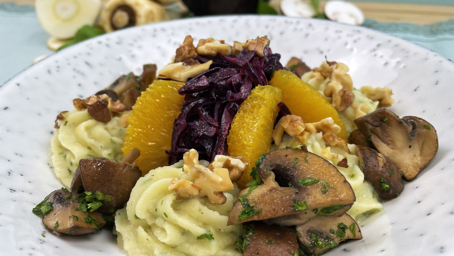 Rezeptbild für 50. Pastinaken-Petersilienwurzelpüree mit Champignons