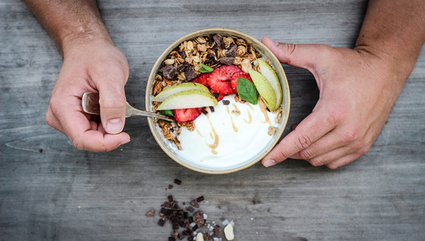 HeyHo! Granola in Schuessel