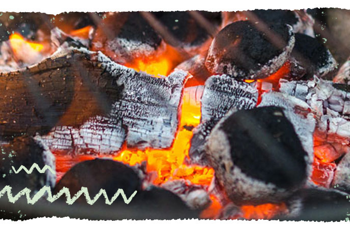 glühende Grillkohle