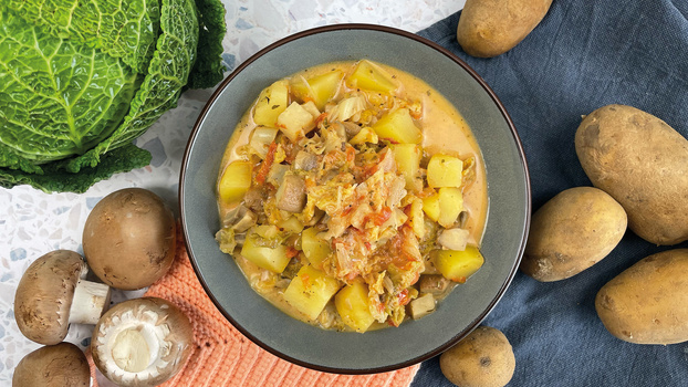 Rezeptbild für 340. Cremiger One-Pot mit Kartoffeln und Wirsing