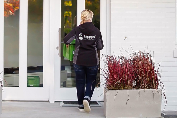 Tanja Lieferung Haustür