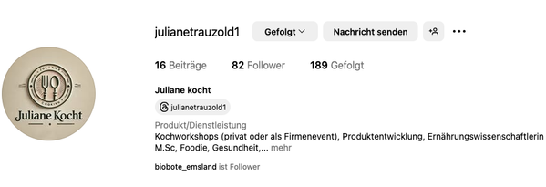 KI generiert: Profilseite von "julianetauzold1" mit Infos zu Kochworkshops und Ernährungsberatung.