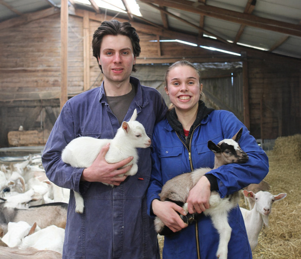 Leon und Melissa - de Zeeg Ziegenkäse