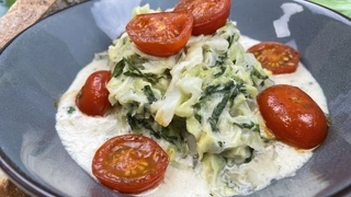 Rezeptbild für 71. Spitzkohl-Stielmus-Pfanne mit Cashewsahne - vegan