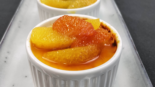 Rezeptbild für 36. Crème Brûlée mit Cara Cara in Karamell Gewürzsud